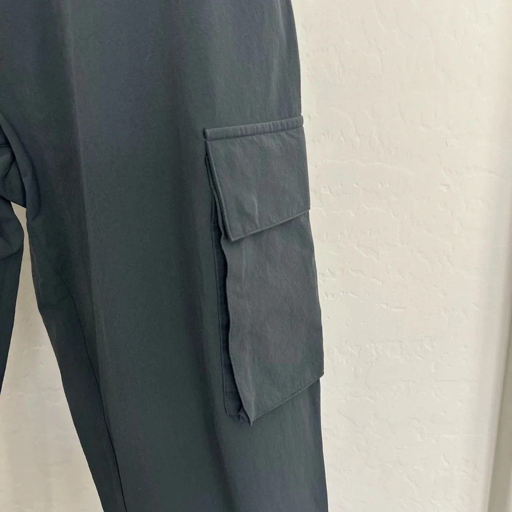 Alo Yoga Men’s Cargo Jogger Pants Gray Size XL - Picture 3 of 9